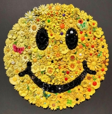 Smiley Face SOLD - Original Flower Pins from 1960 27 x 27